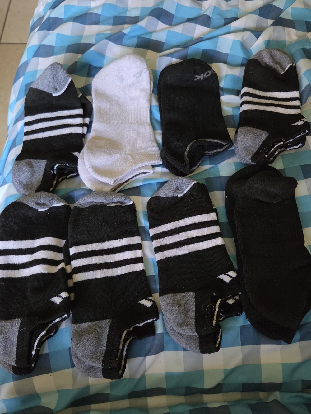 Adidas & Reebok Men's Low-Cut Athletic Socks - Black & White - 8 Pairs